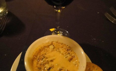 Bisque de Homard et sa crème de chou-fleur avec ses